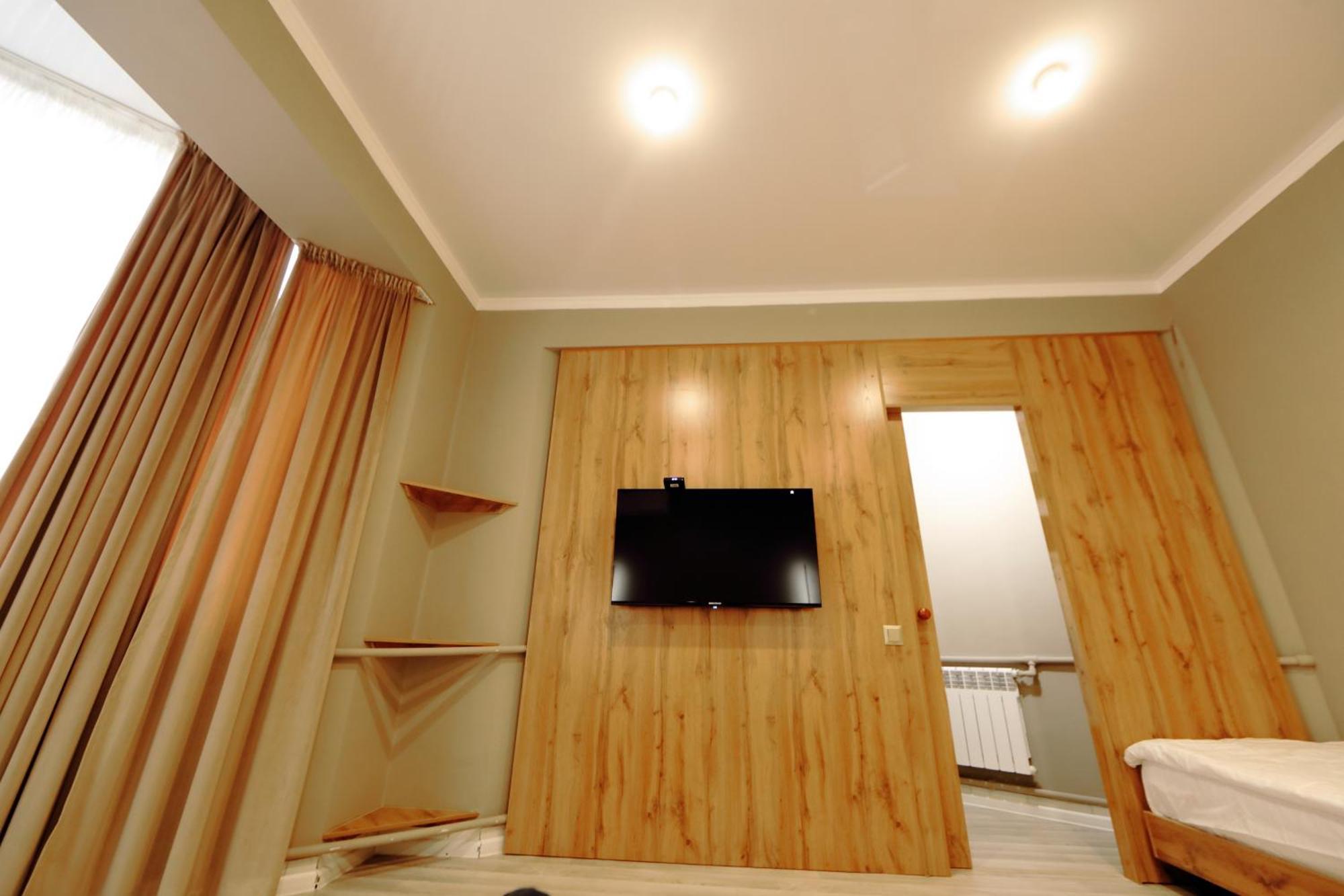 Cozy Hostel Bishkek Exterior photo