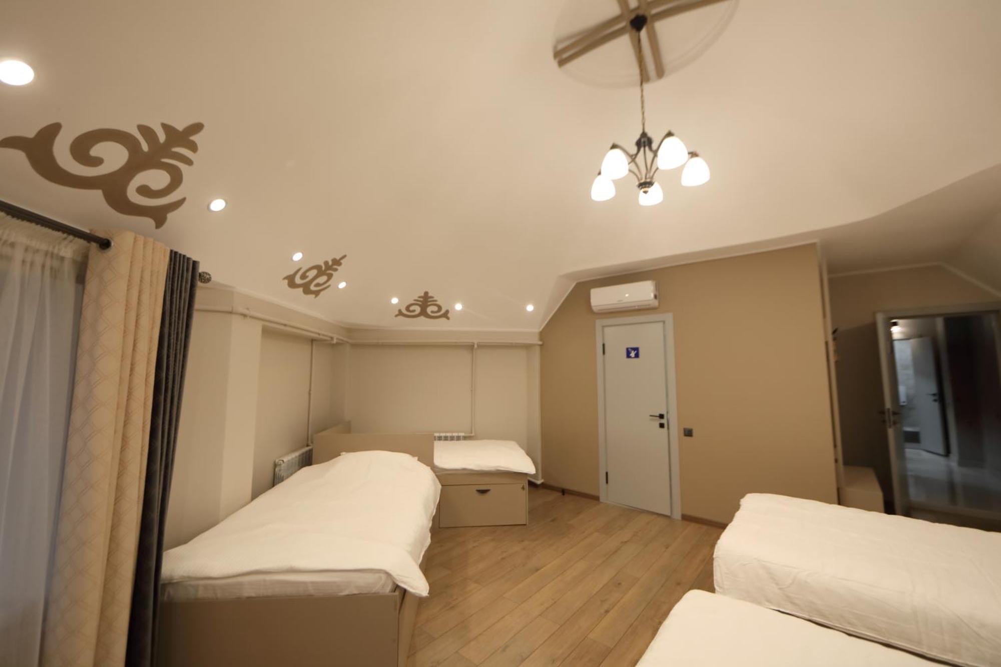 Cozy Hostel Bishkek Exterior photo